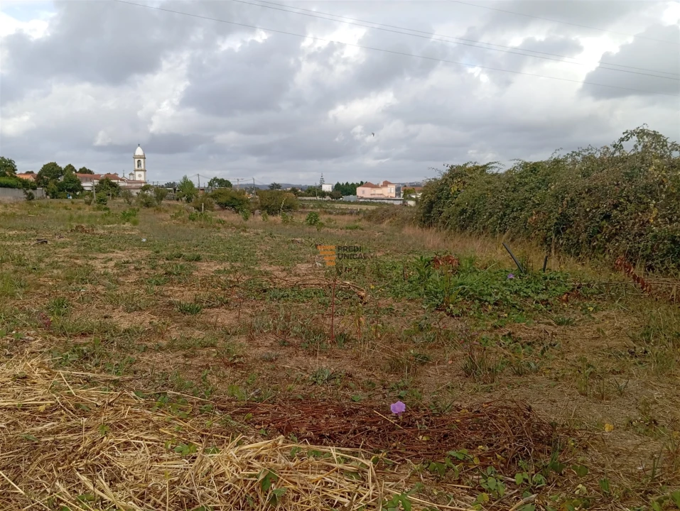 Terreno para Venda em Cidade da Maia Foto 15