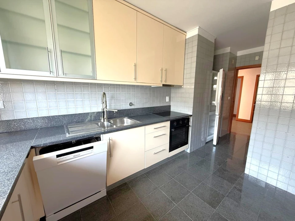 Apartamento T4 para Venda em Matosinhos e Leça da Palmeira Foto 13