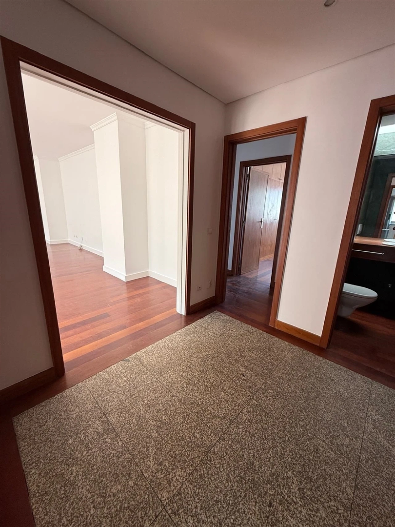 Apartamento T4 para Venda em Matosinhos e Leça da Palmeira Foto 9