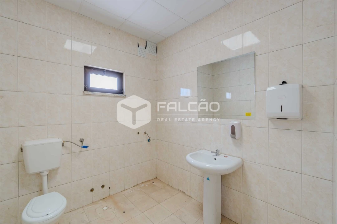 Escritório para Arrendamento em Fundão, Valverde, Donas, A. Joanes, A. Nova Cabo Foto 15