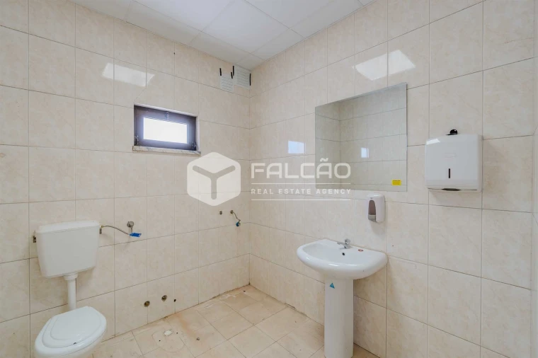 Escritório para Arrendamento em Fundão, Valverde, Donas, A. Joanes, A. Nova Cabo Foto 15