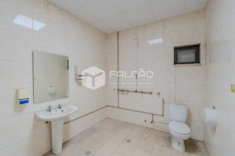 Escritório para Arrendamento em Fundão, Valverde, Donas, A. Joanes, A. Nova Cabo Foto 9