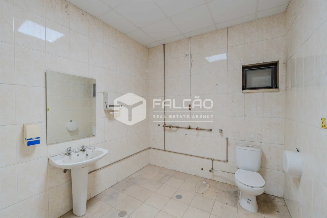 Escritório para Arrendamento em Fundão, Valverde, Donas, A. Joanes, A. Nova Cabo Foto 9