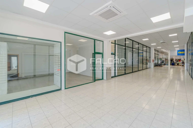 Loja para Arrendamento em Fundão, Valverde, Donas, A. Joanes, A. Nova Cabo Foto 1