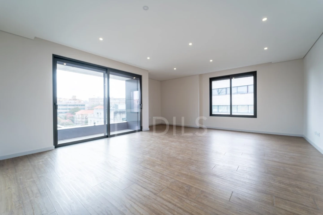 Apartamento T3 para Venda em Cedofeita, Santo Ildefonso, Sé, Miragaia, São Nicolau e Vitória Foto 11