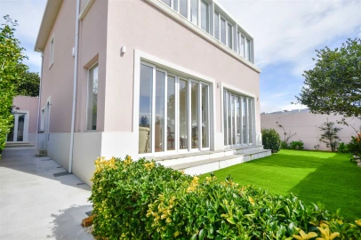 Moradia T5 para Venda em Aldoar, Foz do Douro e Nevogilde