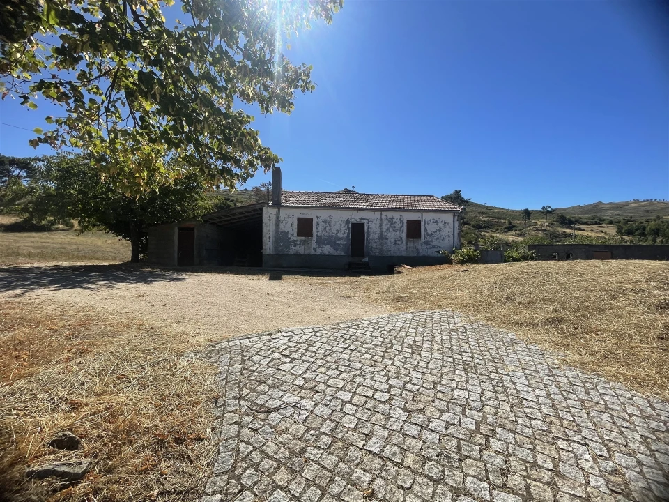 Quinta T3 para Venda em Melo e Nabais Foto 1