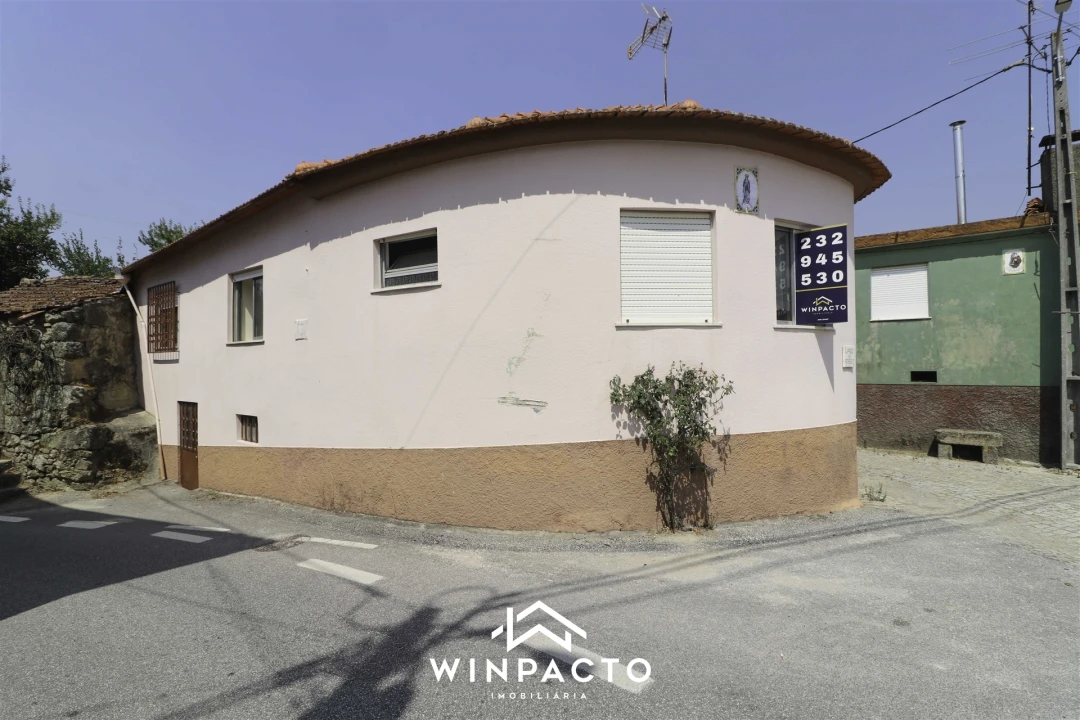 Moradia T1 para Venda em Santiago de Cassurrães e Póvoa de Cervães Foto 35