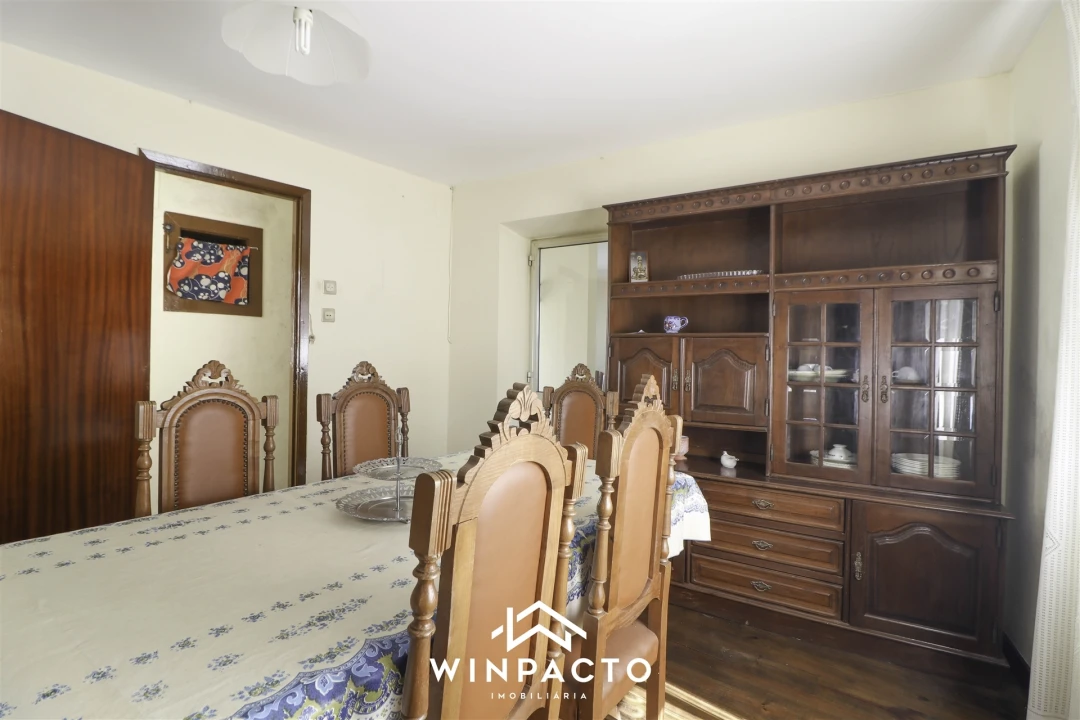 Moradia T1 para Venda em Santiago de Cassurrães e Póvoa de Cervães Foto 11