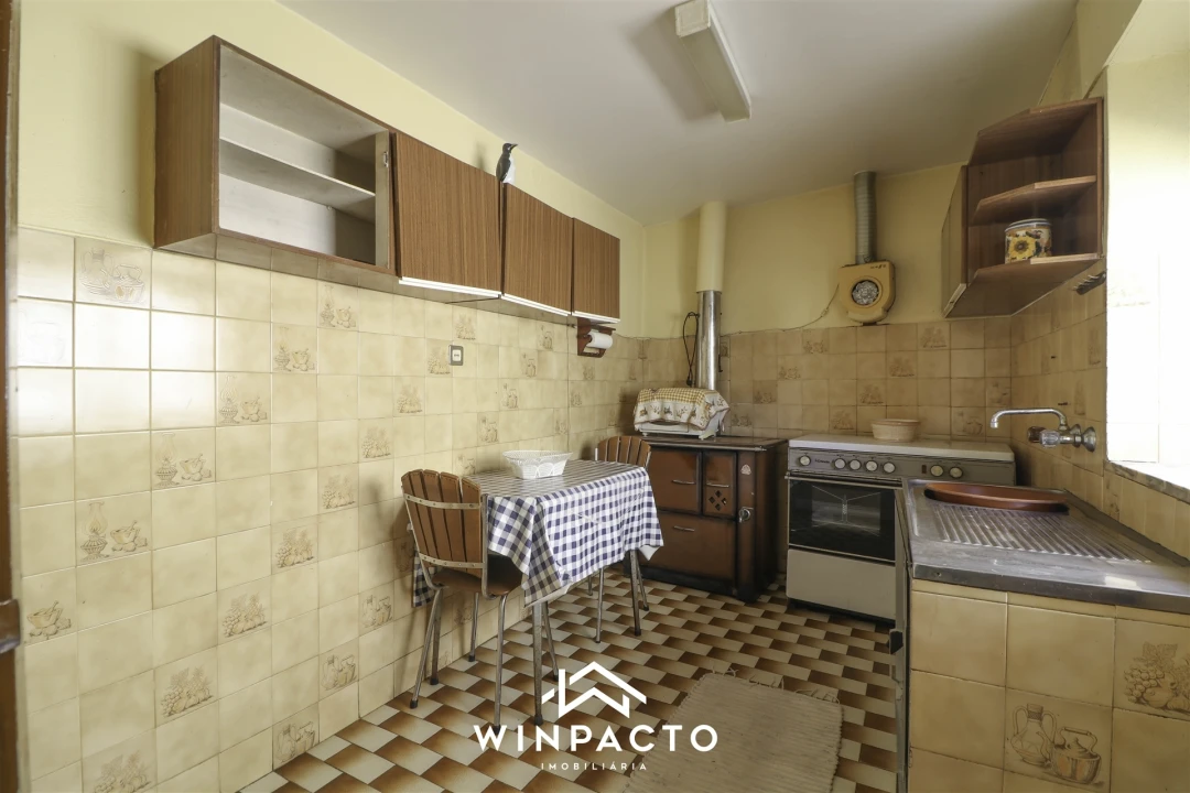 Moradia T1 para Venda em Santiago de Cassurrães e Póvoa de Cervães Foto 13