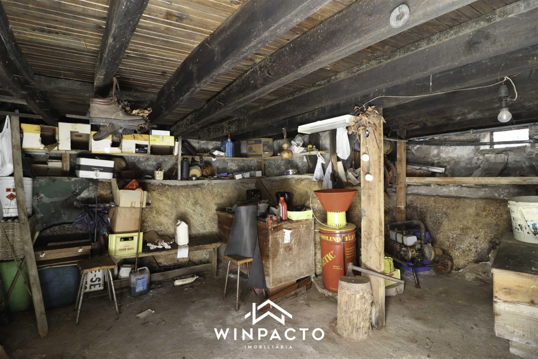 Moradia T1 para Venda em Santiago de Cassurrães e Póvoa de Cervães Foto 28