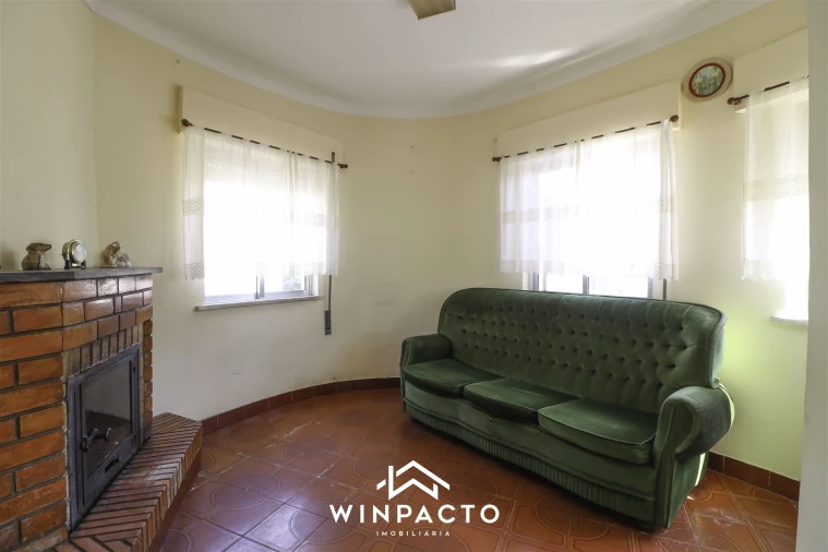 Moradia T1 para Venda em Santiago de Cassurrães e Póvoa de Cervães Foto 21