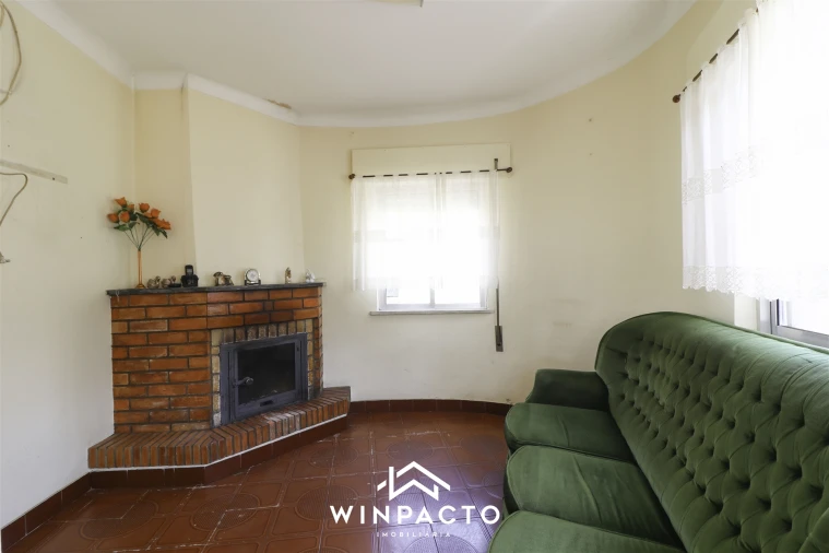 Moradia T1 para Venda em Santiago de Cassurrães e Póvoa de Cervães Foto 23