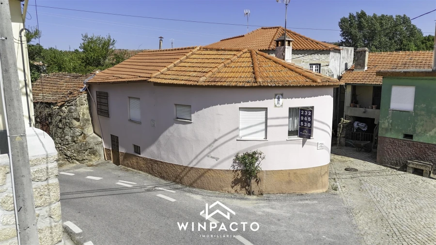 Moradia T1 para Venda em Santiago de Cassurrães e Póvoa de Cervães Foto 37