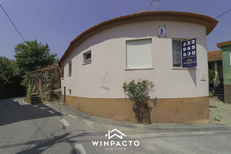 Moradia T1 para Venda em Santiago de Cassurrães e Póvoa de Cervães Foto 32