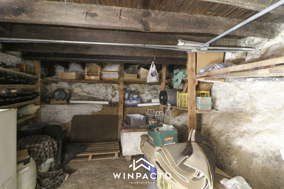 Moradia T1 para Venda em Santiago de Cassurrães e Póvoa de Cervães Foto 30