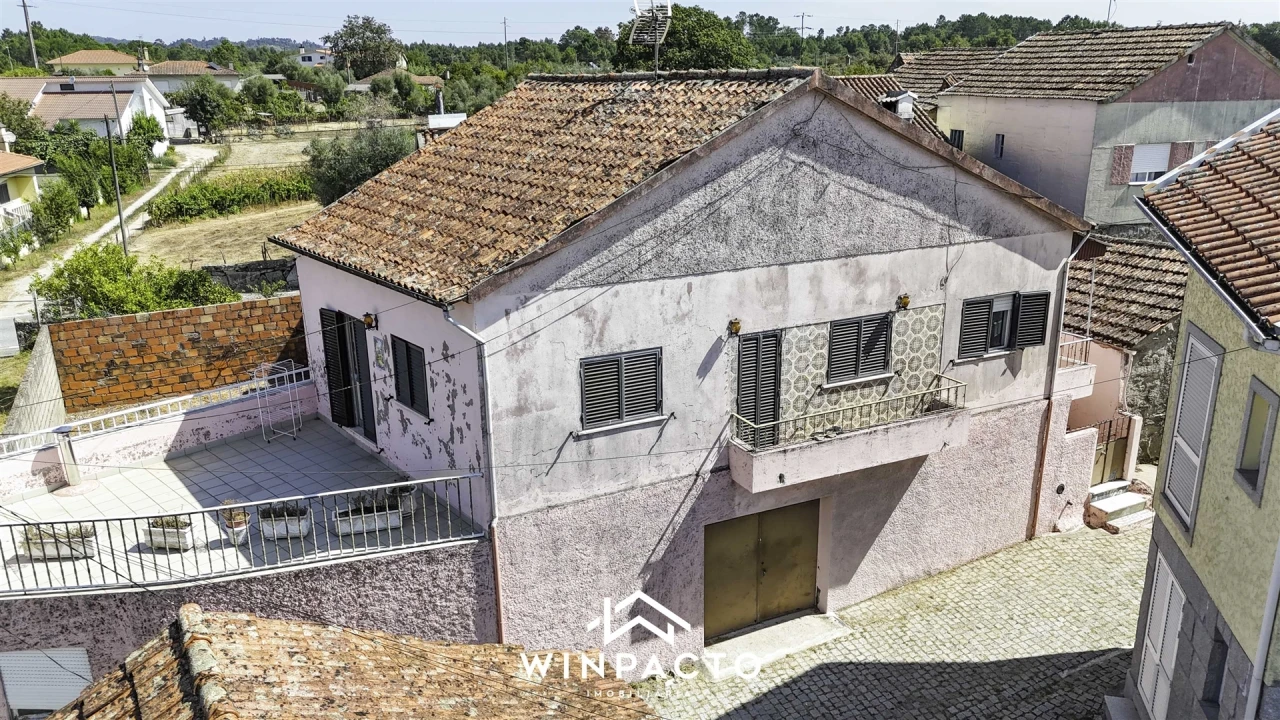 Moradia T3 para Venda em Espinho Foto 1