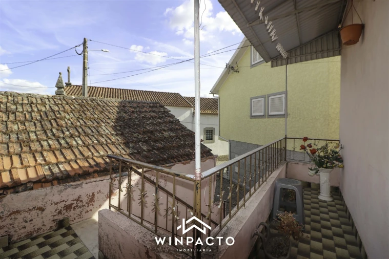 Moradia T3 para Venda em Espinho Foto 50