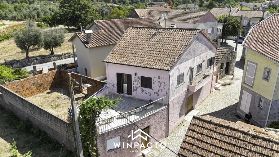 Moradia T3 para Venda em Espinho Foto 3