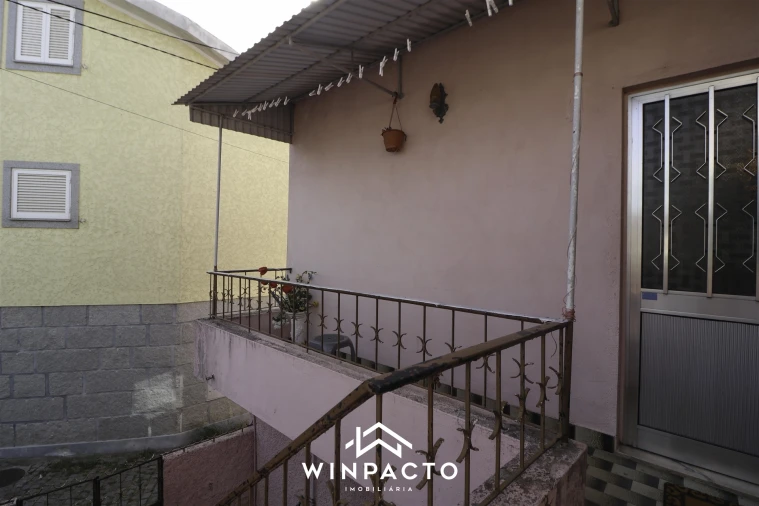 Moradia T3 para Venda em Espinho Foto 51