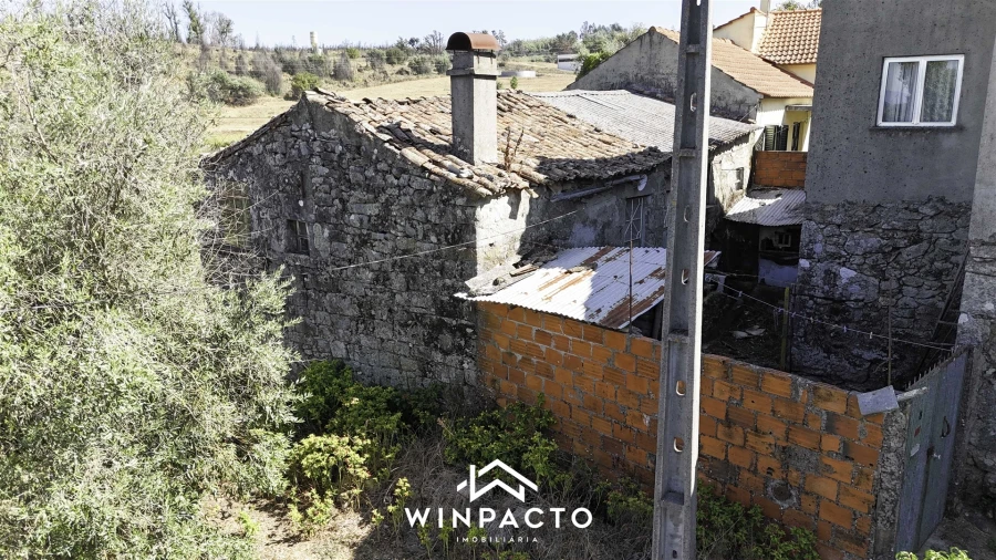 Moradia T3 para Venda em Cunha Baixa Foto 3