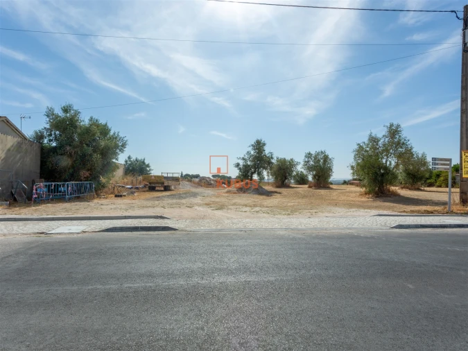 Terreno para Venda em Casével e Vaqueiros