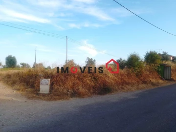Terreno para Venda em Achete, Azoia de Baixo e Póvoa de Santarém
