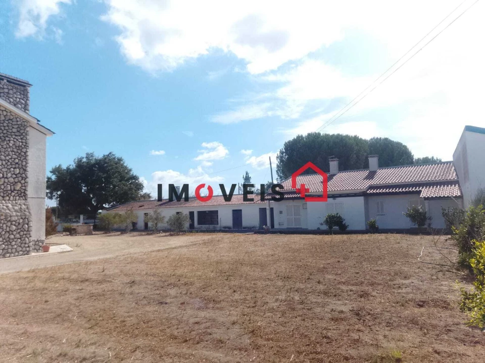 Moradia T5 para Venda em Vale de Santarem Foto 12