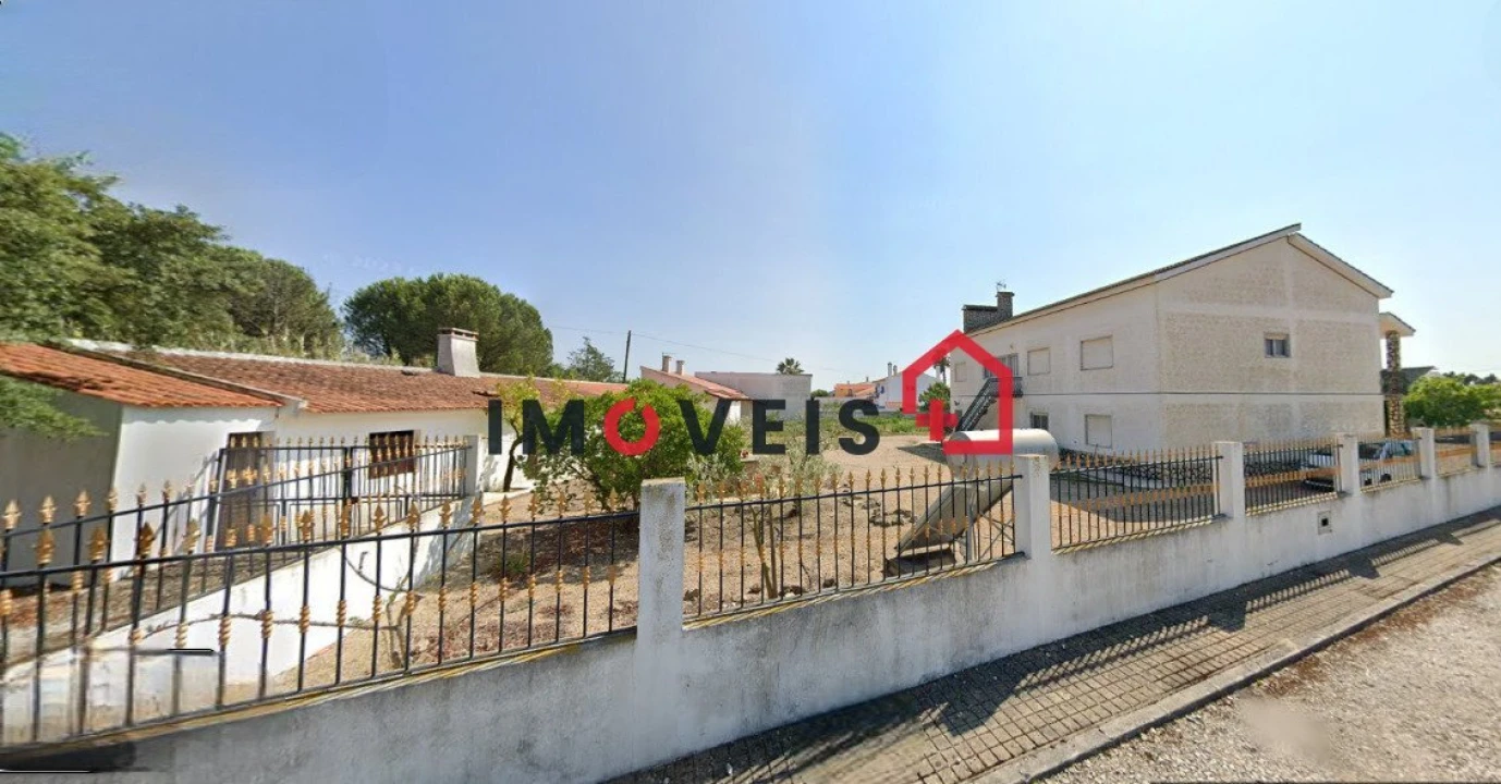 Moradia T5 para Venda em Vale de Santarem Foto 3