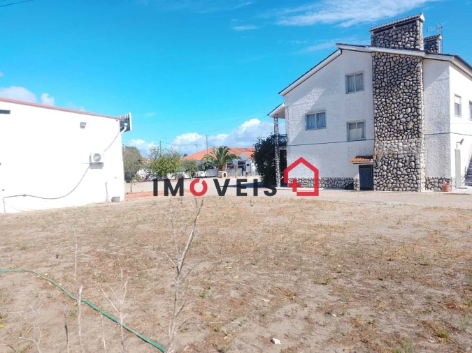 Moradia T5 para Venda em Vale de Santarem Foto 6