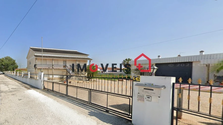 Moradia T5 para Venda em Vale de Santarem