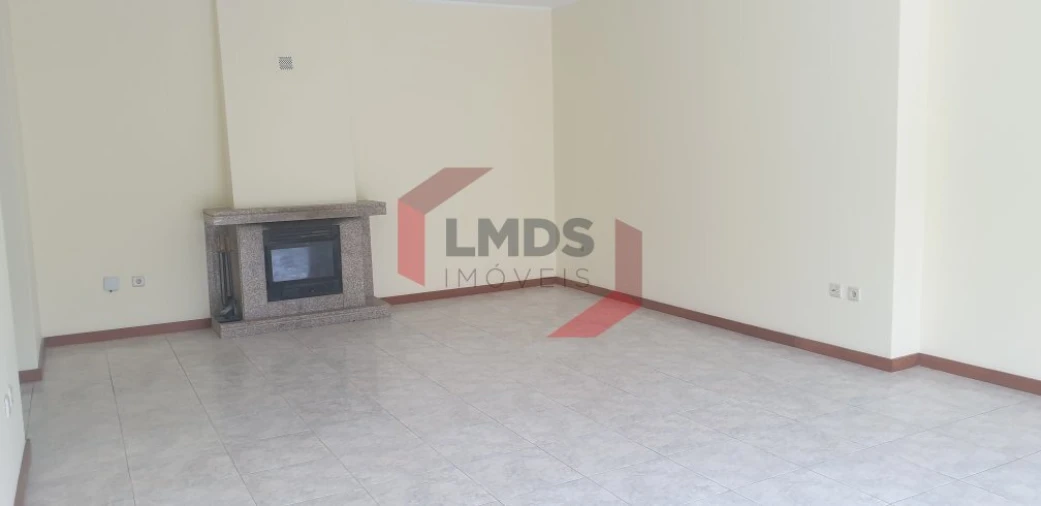 Apartamento T2 para Venda em Cidade da Maia Foto 14
