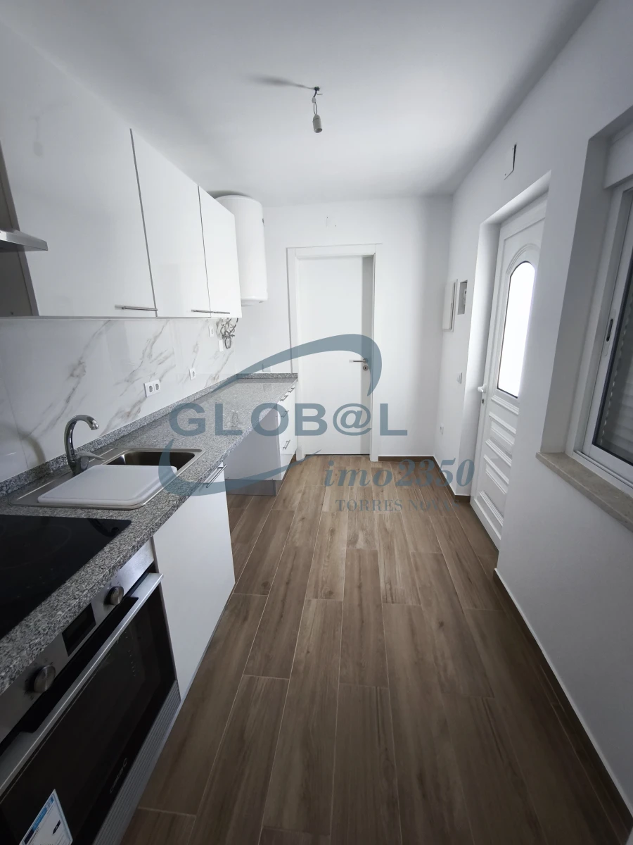 Moradia T0 para Venda em Torres Novas (Santa Maria, Salvador e Santiago) Foto 7