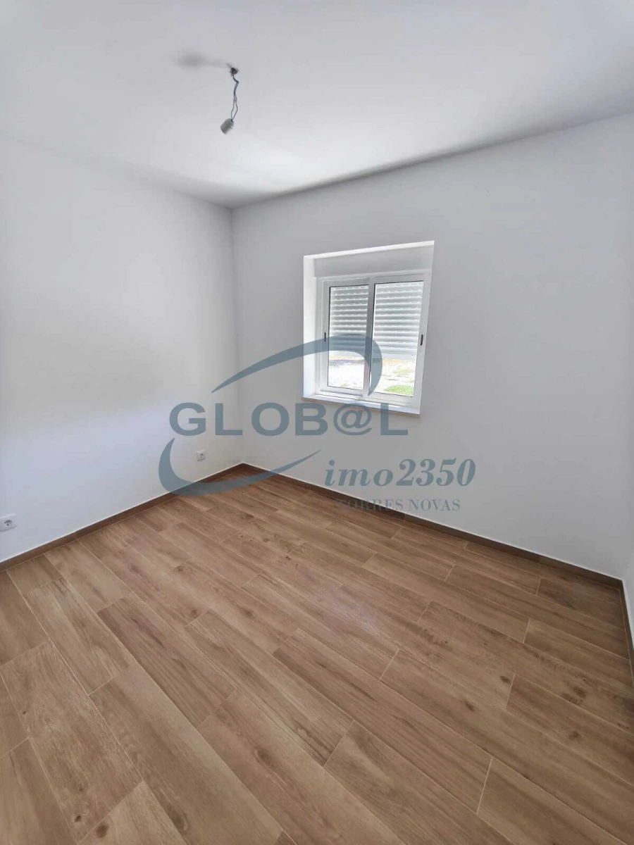 Moradia T0 para Venda em Torres Novas (Santa Maria, Salvador e Santiago) Foto 17