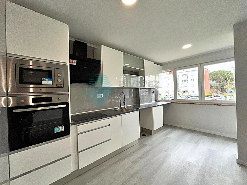 Apartamento T2 para Venda em Oeiras e São Julião da Barra, Paço de Arcos e Caxias Foto 6