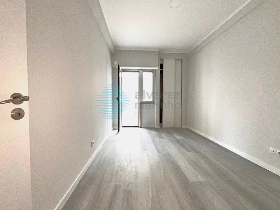 Apartamento T2 para Venda em Oeiras e São Julião da Barra, Paço de Arcos e Caxias Foto 17