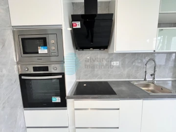 Apartamento T2 para Venda em Oeiras e São Julião da Barra, Paço de Arcos e Caxias