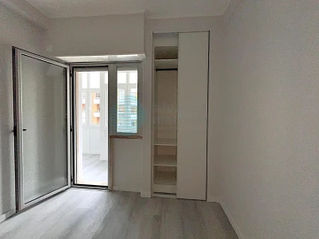Apartamento T2 para Venda em Oeiras e São Julião da Barra, Paço de Arcos e Caxias