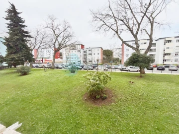 Apartamento T2 para Venda em Oeiras e São Julião da Barra, Paço de Arcos e Caxias