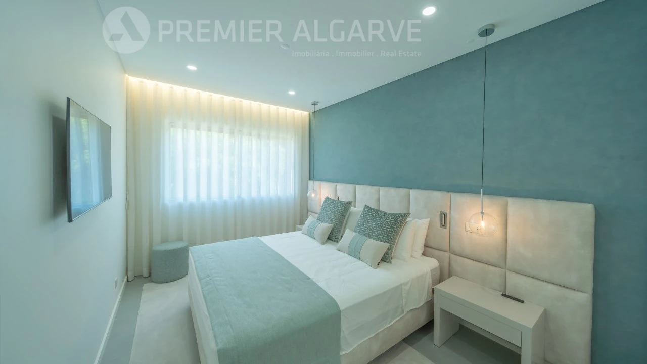 Apartamento T2 para Venda em Quarteira Foto 18