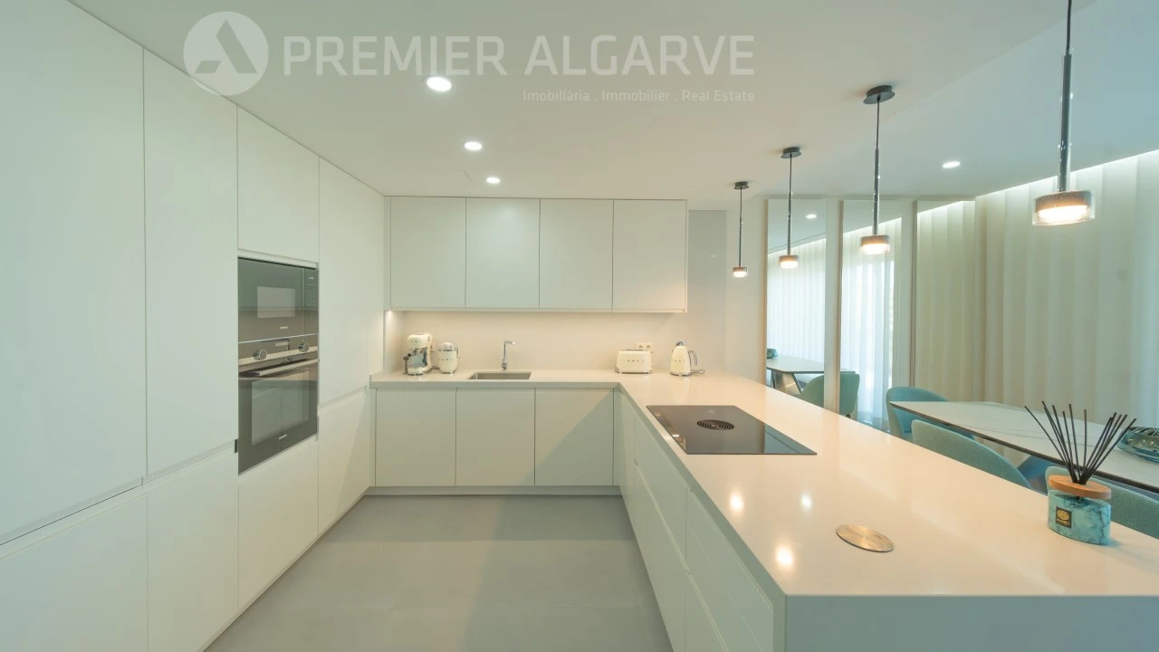 Apartamento T2 para Venda em Quarteira Foto 7