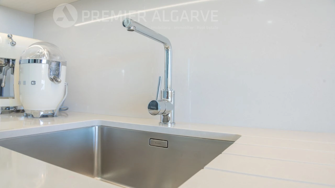 Apartamento T2 para Venda em Quarteira Foto 10