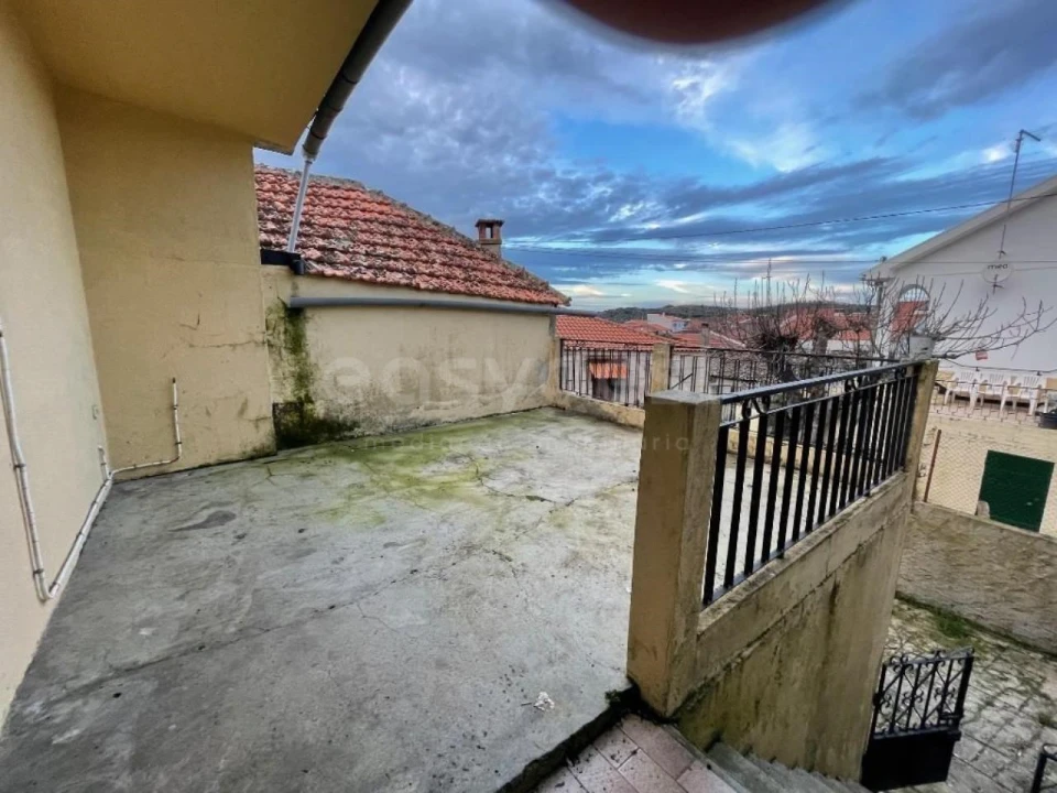 Moradia T3 para Venda em Sebadelhe Foto 4