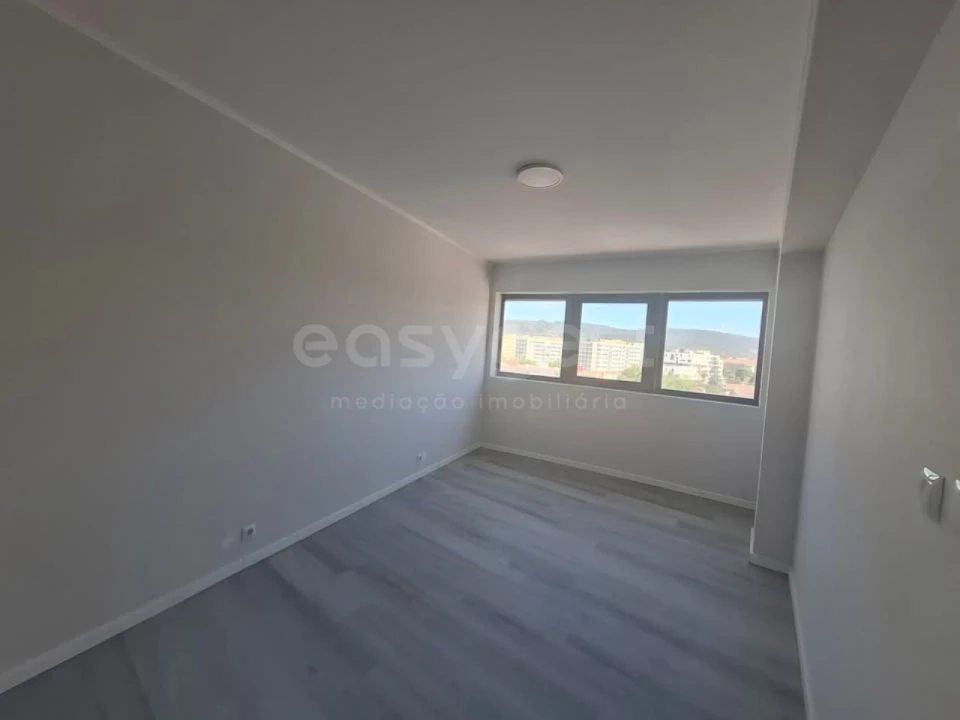 Apartamento T4 para Venda em São Vicente (Braga) Foto 6