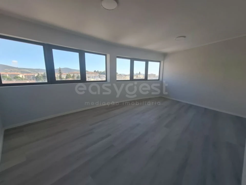 Apartamento T4 para Venda em São Vicente (Braga) Foto 7