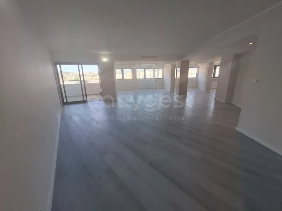 Apartamento T4 para Venda em São Vicente (Braga) Foto 9