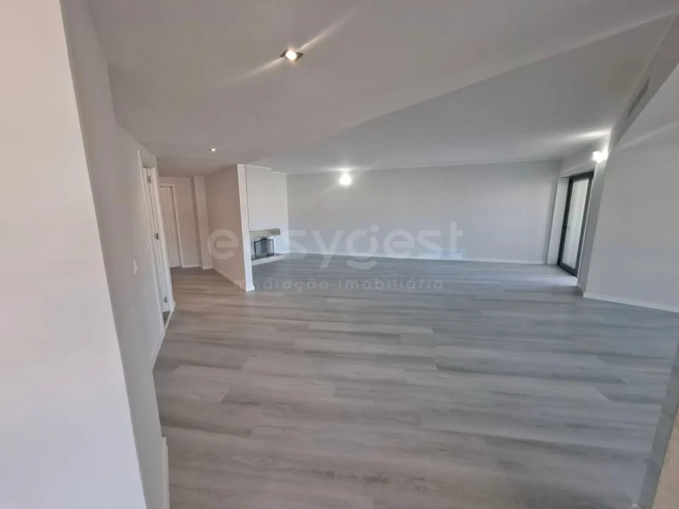 Apartamento T4 para Venda em São Vicente (Braga) Foto 11