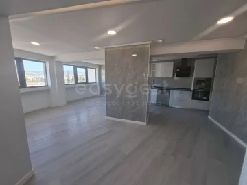Apartamento T4 para Venda em São Vicente (Braga)