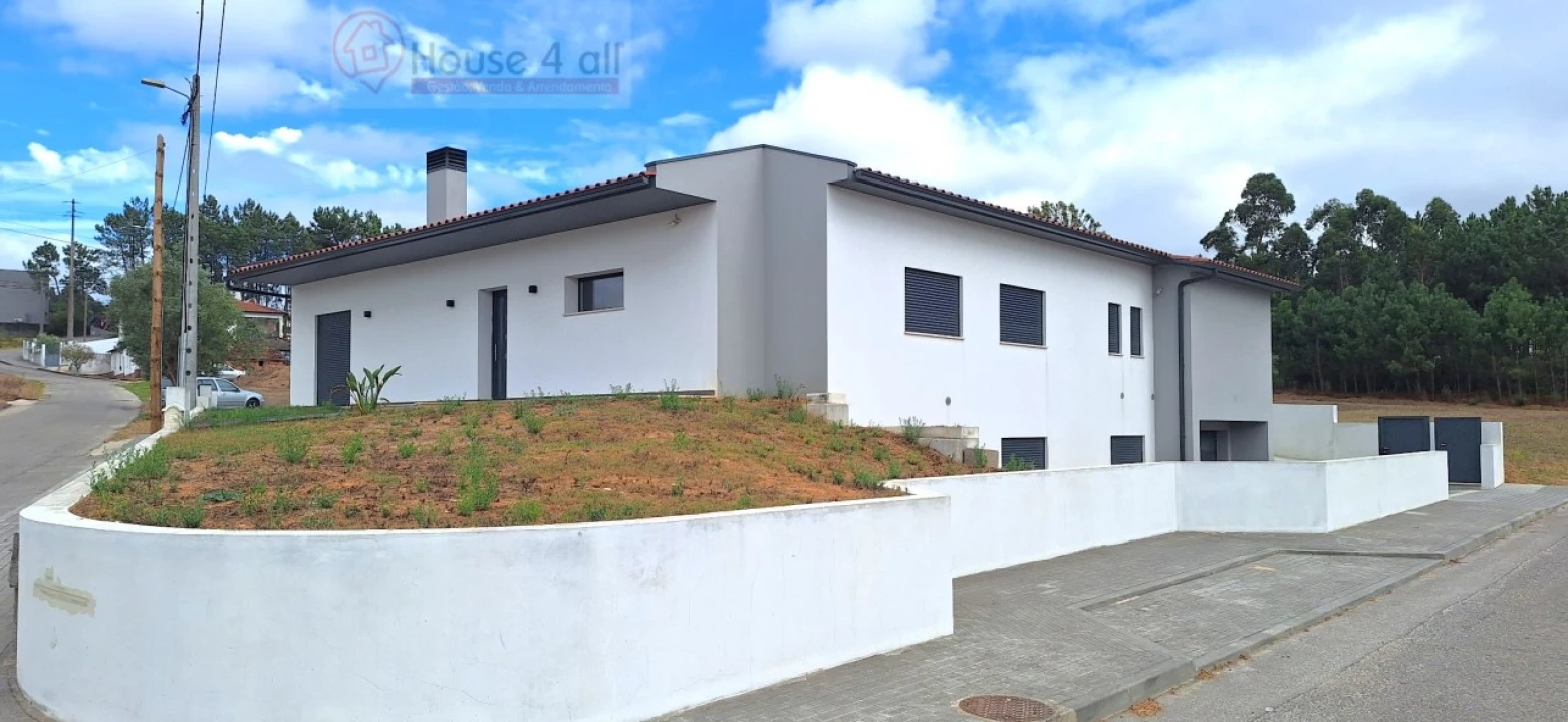 Moradia T3 para Venda em Bidoeira de Cima Foto 1