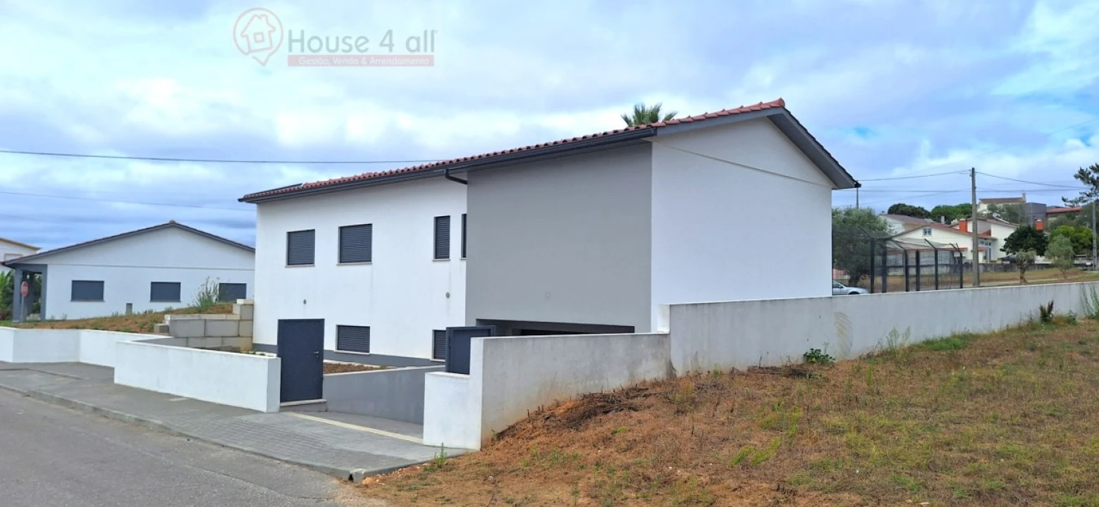 Moradia T3 para Venda em Bidoeira de Cima Foto 3